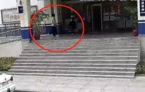 外卖小哥教科书式操作保住16万现金 外卖平台奖励一万元