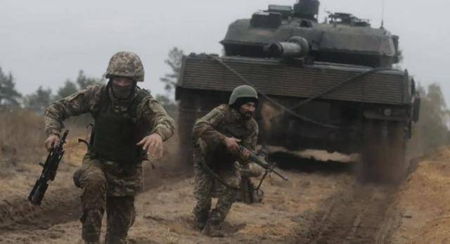 6国雇佣军到齐,俄终于弄明白,攻不下基辅的原因,3万朝军已就位