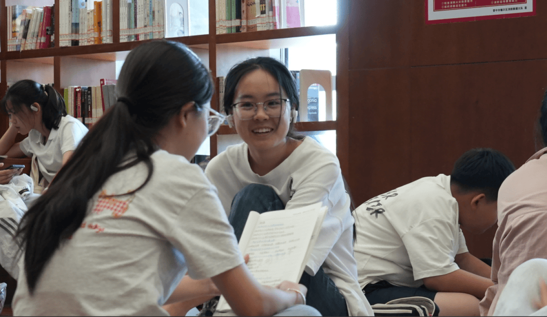 8万人躲进26℃的图书馆过夏天?晋中市图书馆成为年轻人最新社交方式!