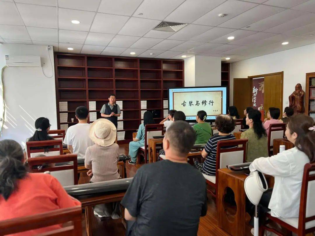 8万人躲进26℃的图书馆过夏天?晋中市图书馆成为年轻人最新社交方式!