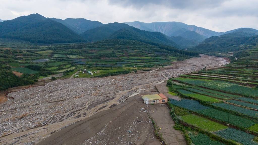 甘肃榆中初步制定灾后恢复重建方案,24处水质抽检达标