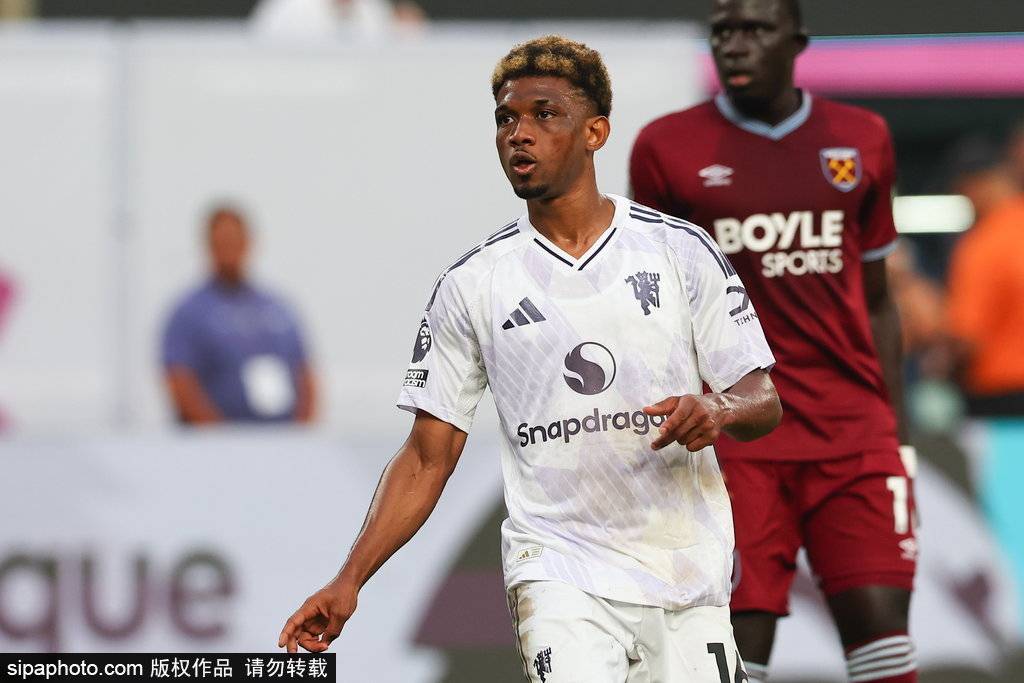 反转!桑乔加盟达协议,曼联转会市场波澜再起