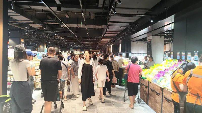 高新区(新市区):新疆首家“胖东来”指导调改店开业当天销售达244万元!同比增长286%