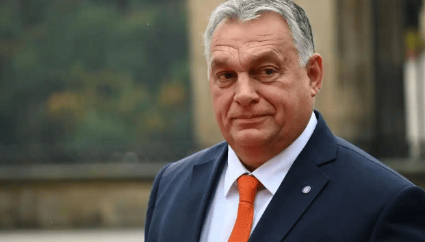 冯德莱恩瞒不住了,欧盟正密谋一场“政变”,矛头直指中俄,3个国家收到危险信号!