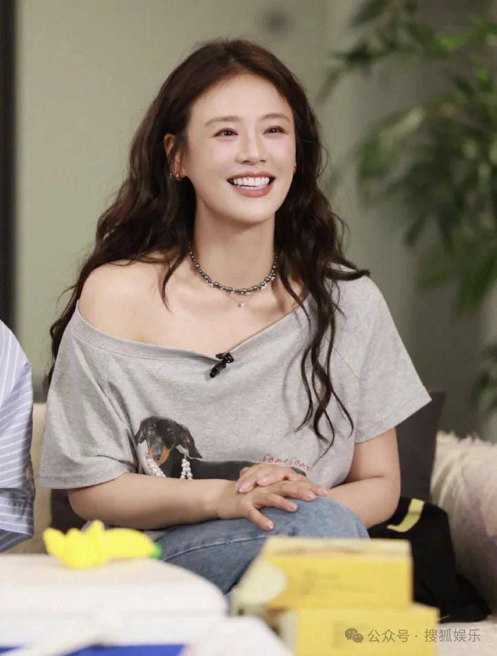 被全网劝分的这对终于分手了?她最近的状态确实肉眼可见的好!