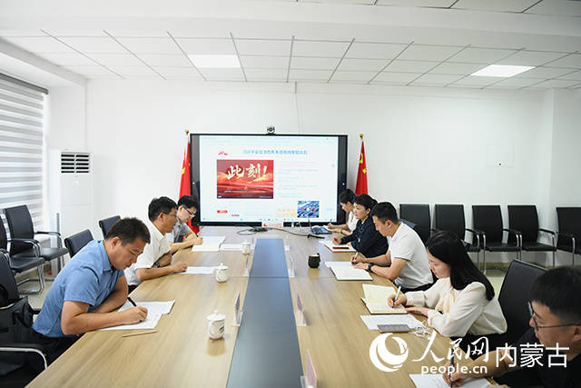 内蒙古自治区民政厅厅长亢学栋一行到人民网内蒙古分公司座谈
