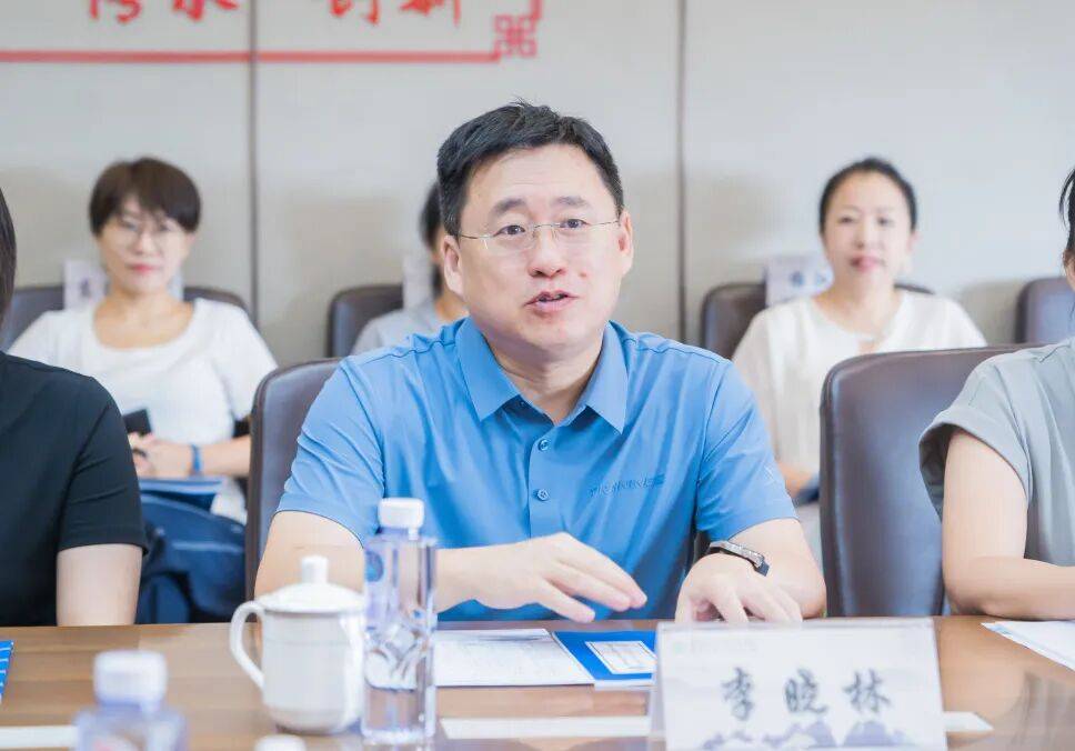 沈阳市皇姑区三台子街道领导李晓林一行到辽宁中医药大学附属第二医院参观调研