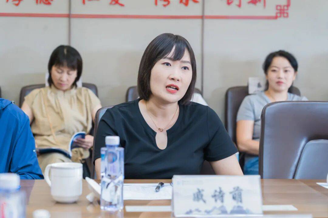 沈阳市皇姑区三台子街道领导李晓林一行到辽宁中医药大学附属第二医院参观调研