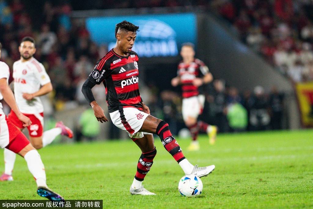 高原风暴！拉菲尼亚怒斥安切洛蒂的双重标准