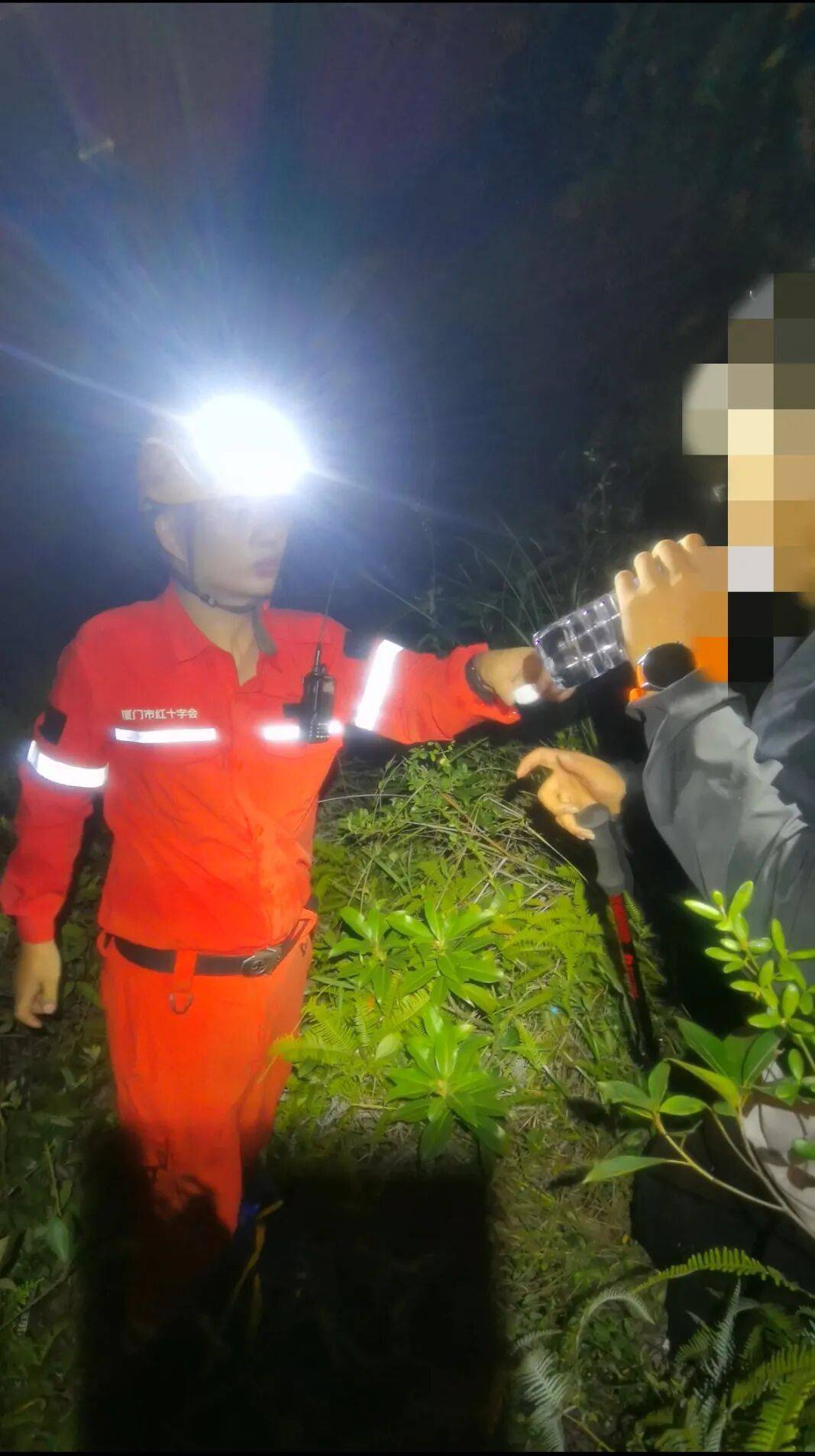 事发厦门!“95后”男子登山被困,绝望中交代银行卡密码……