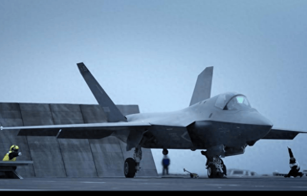 福建舰传来好消息当天,美日韩发表联合声明提出反对,中方:不要说三道四,诬蔑抹黑!